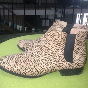 Size 9 Cheetah Booties